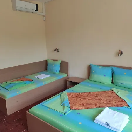 Sunny House & Pool Pensiune 3*