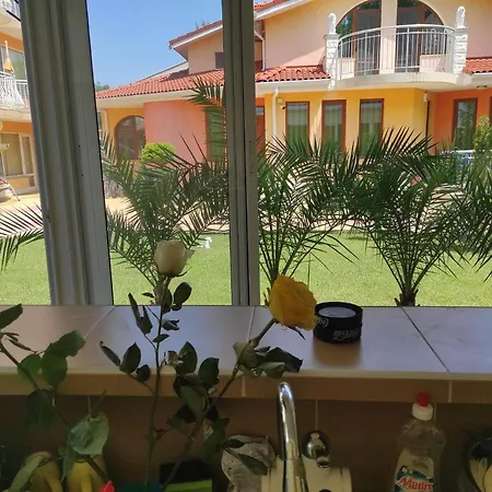 Sunny House & Pool Pensiune Kranevo
